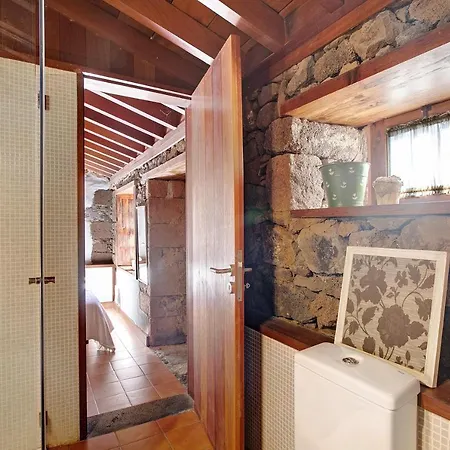 Casa Del Lagar Villa *