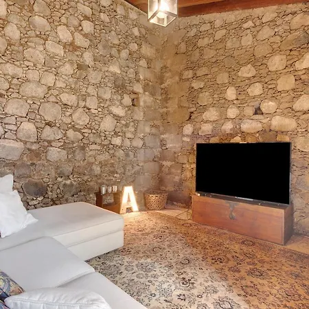 Casa Del Lagar * Las Toscas